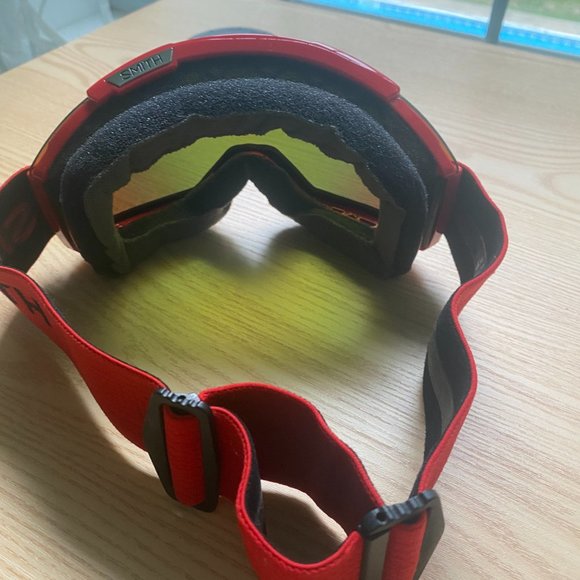 SMITH OPTICS REFLECTIVE SKI GOGGLES - Picture 5 of 9